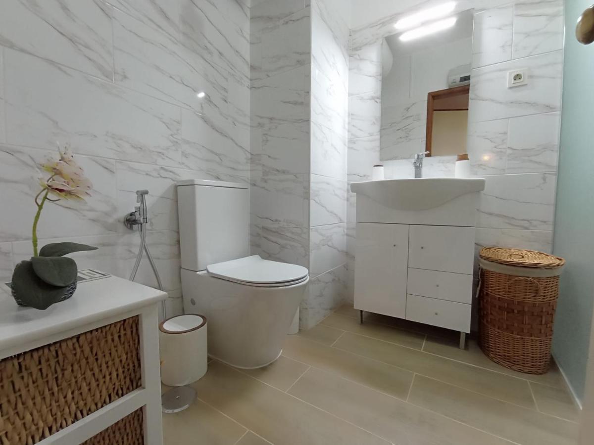 Love Shack Flat In Quarteira Center المظهر الخارجي الصورة