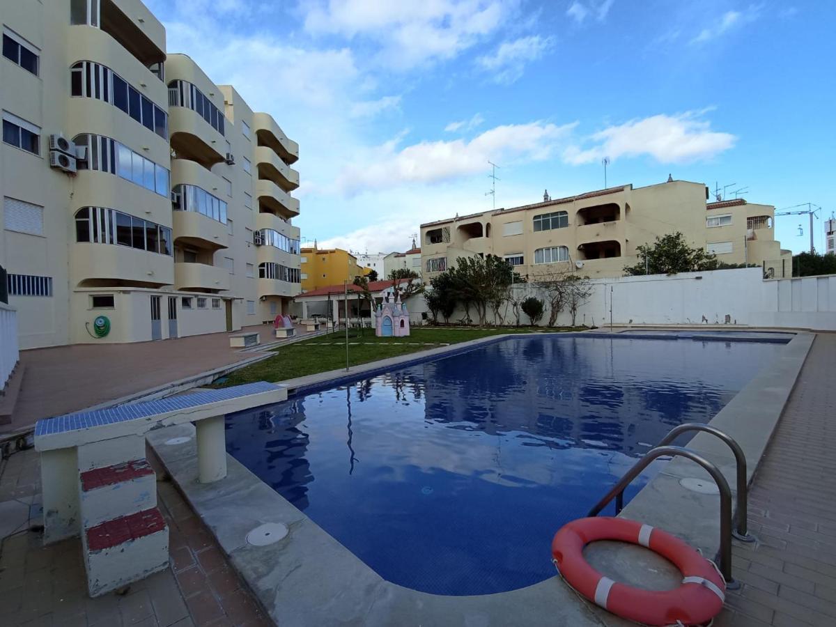 Love Shack Flat In Quarteira Center المظهر الخارجي الصورة