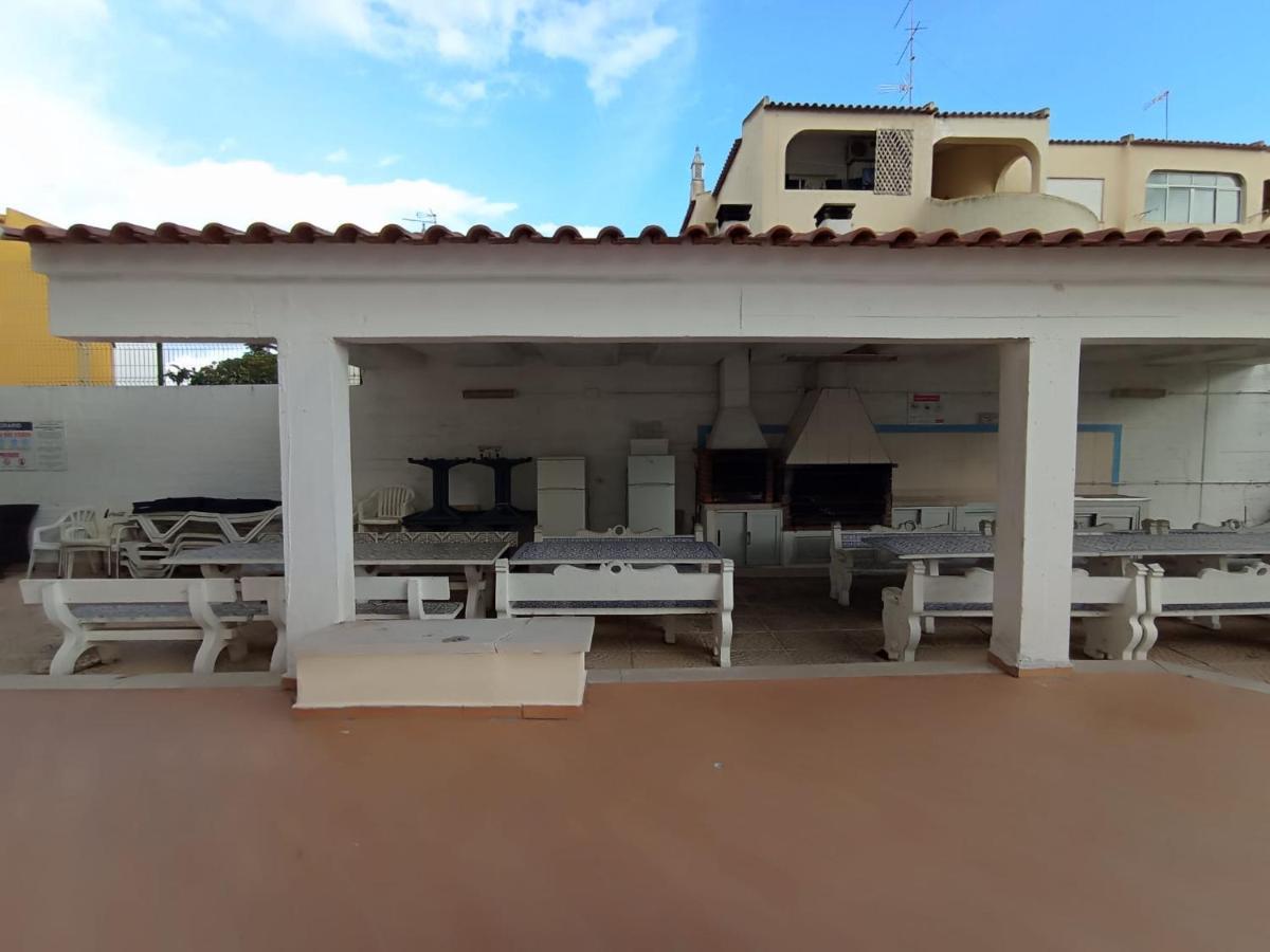 Love Shack Flat In Quarteira Center المظهر الخارجي الصورة
