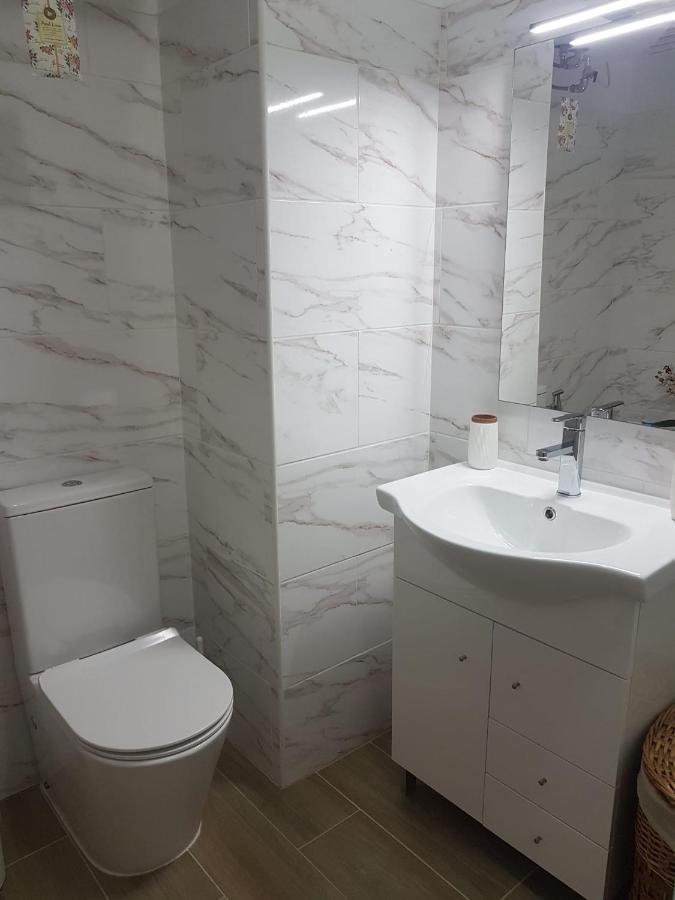 Love Shack Flat In Quarteira Center المظهر الخارجي الصورة
